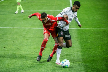 L�o Natel no jogo contra o Internacional, pelo Brasileir�o, na Neo Qu�mica Arena