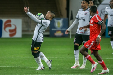 Otero no jogo contra o Internacional, pelo Brasileir�o, na Neo Qu�mica Arena