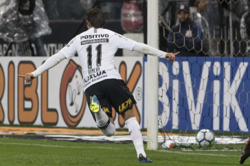 Após o afastamento de Romero, em janeiro de 2019, o Corinthians teve 13 atacantes de lado; clube segue em busca de um titular absoluto