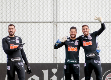 Goleiros do Tim�o no primeiro treino ap�s empate contra o Gr�mio