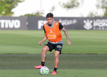 Gustavo Silva no primeiro treino do Corinthians ap�s empate contra o Gr�mio
