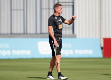 Vagner Mancini no primeiro treino do Corinthians ap�s empate contra o Gr�mio