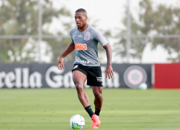 Xavier no primeiro treino do Corinthians ap�s empate contra o Gr�mio