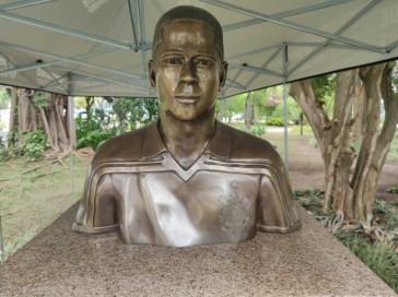Inaugura��o busto Marcerlinho Carioca