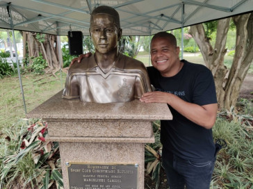 Inaugura��o busto Marcerlinho Carioca