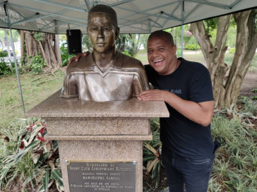 Inaugura��o busto Marcerlinho Carioca