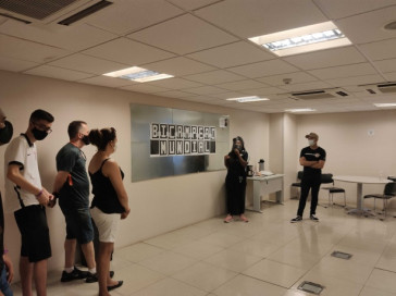 Mural utilizado pelos funcionários para planejar e organizar os mosaicos na Neo Química Arena