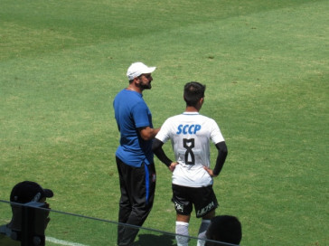Ex-meia Danilo venceu primeiro jogo-treino no comando da equipe Sub-23 do Corinthians