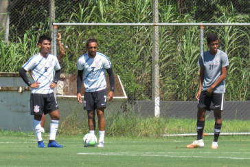 Fabrício Oya participou da atividade nesta manhã; meia esteve emprestado ao Oeste em 2019