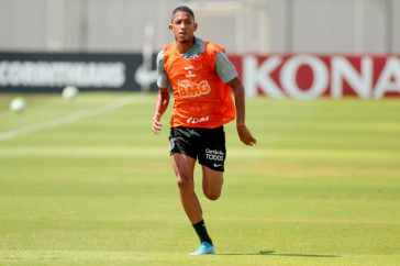 Igor Formiga em treino desta segunda-feira no CT 