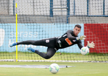 Alm de Yago, Alan Gobetti tambm foi inscrito na Lista B do Corinthians