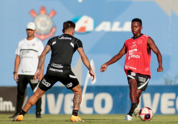 Cazares no treino; meia foi tratado como "acima do peso" por Mancini recentemente