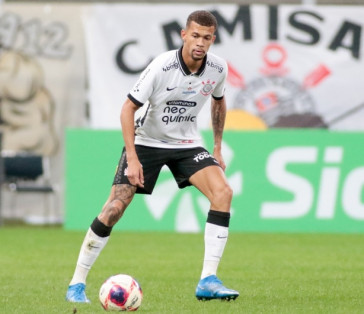 João Victor foi emprestado ao Atlético-GO, disputou uma Série A de Brasileiro, ganhou maturidade, voltou ao Corinthians e, jogo após a jogo, mostra que sua ida a Goiânia foi importante
