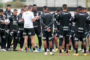 Elenco do Corinthians recebeu orientaes de Mancini na atividade