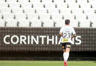 J so cinco laterais-direitos que chegaram ao Corinthians e viraram reserva de Fagner