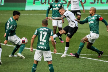 Luan durante D�rbi entre Corinthians e Palmeiras, na Neo Qu�mica Arena, pela semifinal do Paulist�o