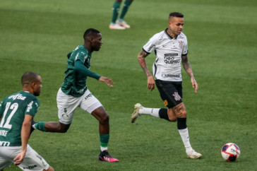 Otero e Luan durante D�rbi entre Corinthians e Palmeiras, na Neo Qu�mica Arena