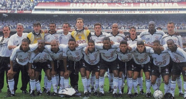 Sylvinho era titular do Corinthians no ttulo brasileiro de 1998