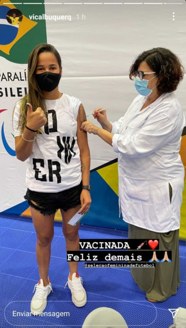 Vic Albuquerque foi vacinadas contra Covid-19
