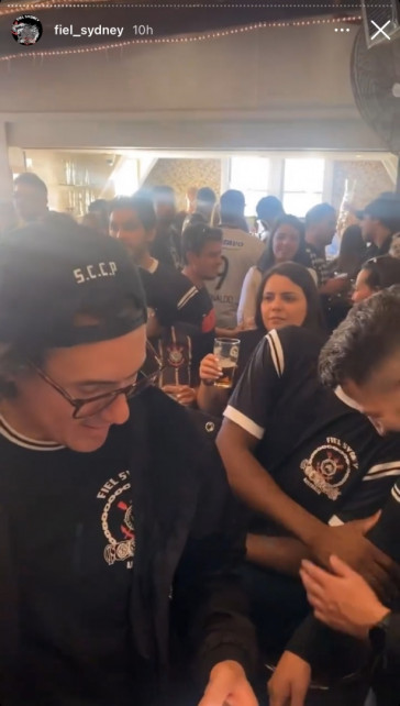 Torcedores do Corinthians se reuniram em Sydney, na Austrália, para acompanhar o Dérbi