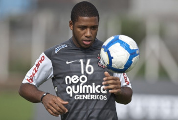 Jucilei contratado pelo Corinthians em 2009 e foi vendido para a Rússia em 2011