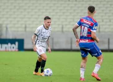 Gustavo Silva durante jogo entre Corinthians e Fortaleza, no Castel�o, pelo Campeonato Brasileiro