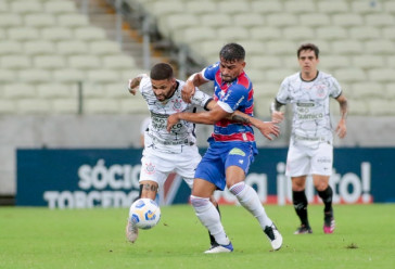 Vitinho durante jogo entre Corinthians e Fortaleza, no Castel�o, pelo Campeonato Brasileiro