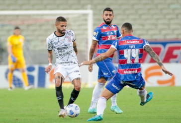 Vitinho durante jogo entre Corinthians e Fortaleza, no Castel�o, pelo Campeonato Brasileiro