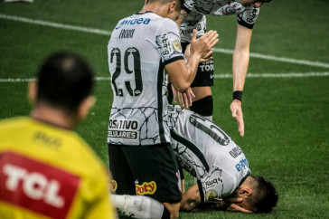 Mosquito se emociona ao marcar gol contra o Atl�tico-MG, pelo Brasileiro