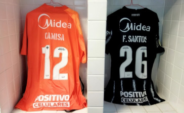 Camisa que ser usada pelo Corinthians no clssico contra o Santos