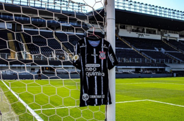 Camisa que ser usada pelo Corinthians no clssico contra o Santos