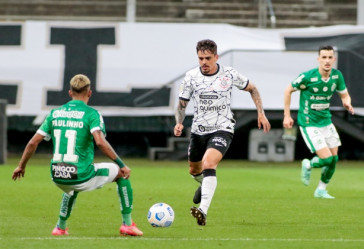 Fagner na partida entre Corinthians e Juventude, na Neo Qu�mica Arena
