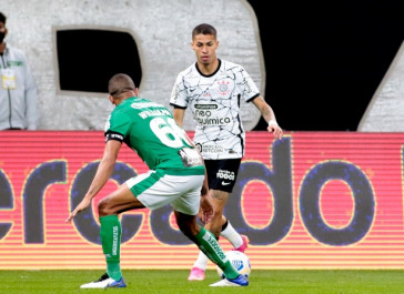 Gabriel Pereira atuando no jogo entre Corinthians e Juventude, pelo Campeonato Brasileiro