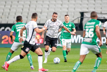 Renato Augusto atuando no jogo entre Corinthians e Juventude, pelo Campeonato Brasileiro