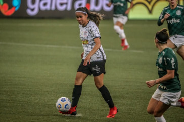 Vict�ria durante partida entre Corinthians e Palmeiras, pelo Brasileir�o Feminino