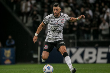Giuliano no jogo entre Corinthians e Chapecoense na Neo Qu�mica Arena