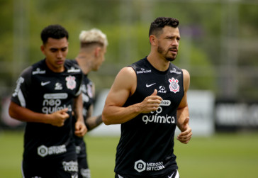 Du e Giuliano de volta aos treinamentos no Centro de Treinamentos do Corinthians