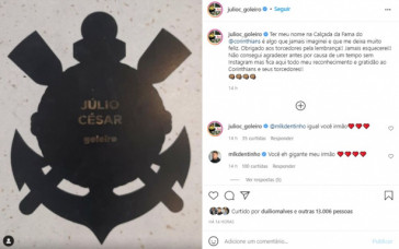 Julio Cesar ficou muito feliz com a homenagem feita pelo Corinthians