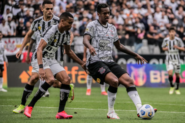 J� no jogo entre Corinthians e Santos que aconteceu na Neo Qu�mica Arena