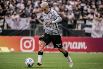 R�ger Guedes no jogo entre Corinthians e Santos que aconteceu na Neo Qu�mica Arena