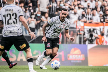 Meia Renato Augusto na partida entre Corinthians e Gr�mio, pelo Brasileir�o, na Neo Qu�mica Arena