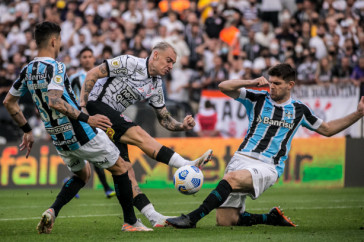 R�ger Guedes durante jogo entre Corinthians e Gr�mio na Neo Qu�mica Arena, pelo Brasileiro