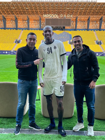 Anderson Talisca e seus empresários