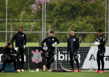 Corinthians inicia 2022 com Cssio, Carlos Miguel, Donelli e Guilherme; Caque Frana (no centro) deixou o clube