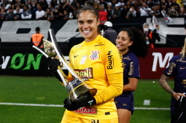 Natascha conquistou três títulos em seu primeiro ano de Corinthians