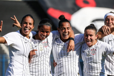 Gabi Nunes e Vic Albuquerque estiveram lado lado no Corinthians por cerca de trs temporadas