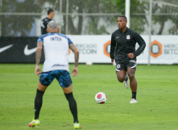 Xavier esteve no segundo tempo do jogo-treino do Corinthians