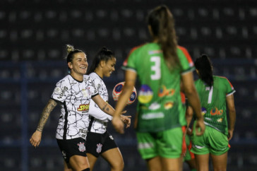 Cacau comemorando seu ltimo gol pelo Corinthians, contra o Pinda, pelo Paulisto 2021