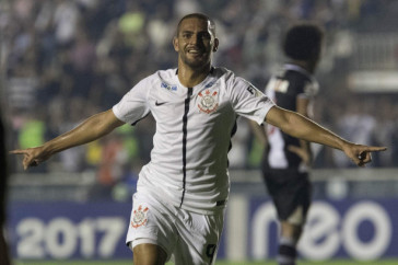 Os dois gols marcados por Clayton no Corinthians foram na goleada por 5 a 2 contra o Vasco, em 2017