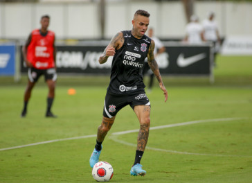 Luan em a��o no treino do Corinthians